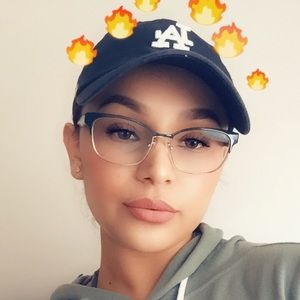 Meet your Posher, Breanna